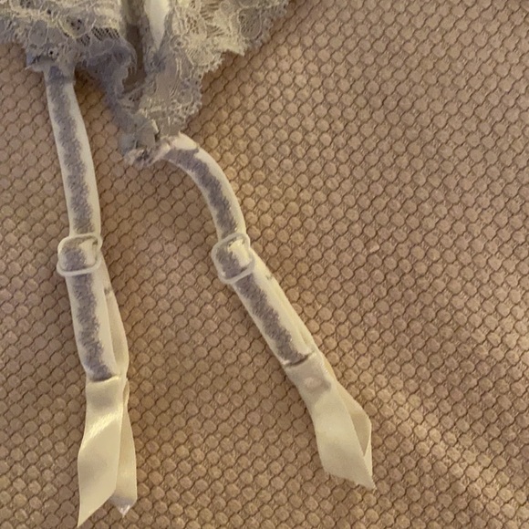 Corset - Picture 3 of 8